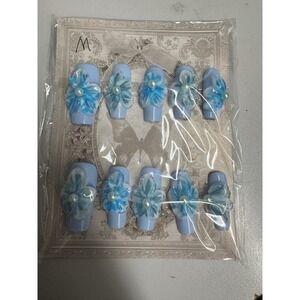 Press On Nails‎ Medium Blue Flower Pearl Accent Glue On Manicure Set